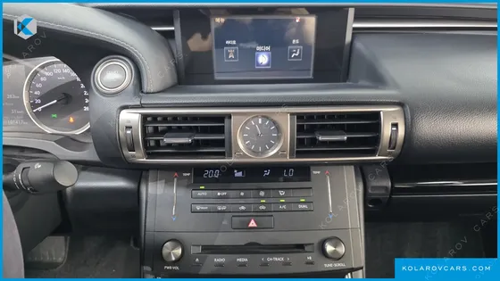 LEXUS IS PREMIUM