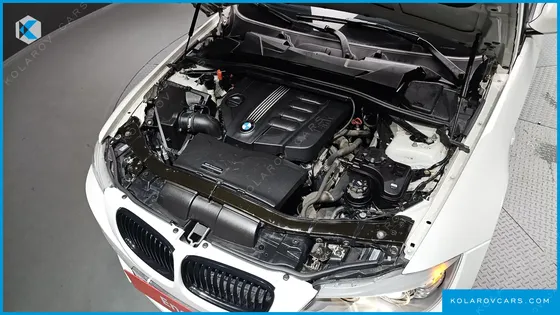 BMW 3 SERIES 320D SEDAN BLACK AND WHITE