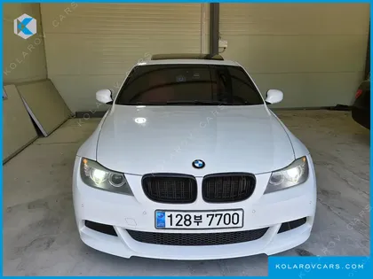 BMW 3 SERIES 320D SEDAN BLACK AND WHITE