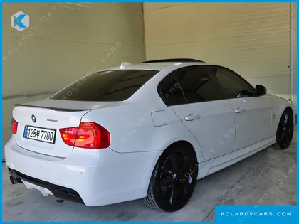 BMW 3 SERIES 320D SEDAN BLACK AND WHITE