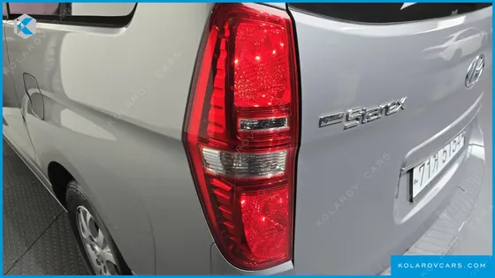 HYUNDAI STAREX 12-SEATER LPI WAGON