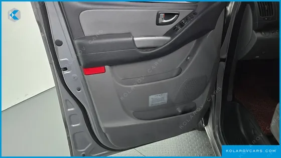 HYUNDAI STAREX 12-SEATER LPI WAGON