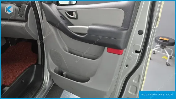 HYUNDAI STAREX 12-SEATER LPI WAGON