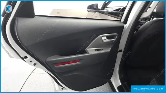 KIA NIRO EARTH