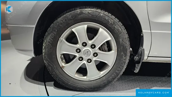 HYUNDAI STAREX 4WD 12-SEATER WAGON