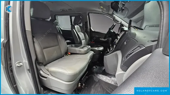 HYUNDAI STAREX 4WD 12-SEATER WAGON