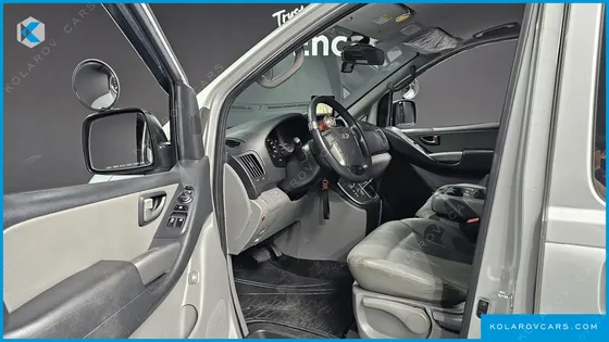 HYUNDAI STAREX 4WD 12-SEATER WAGON