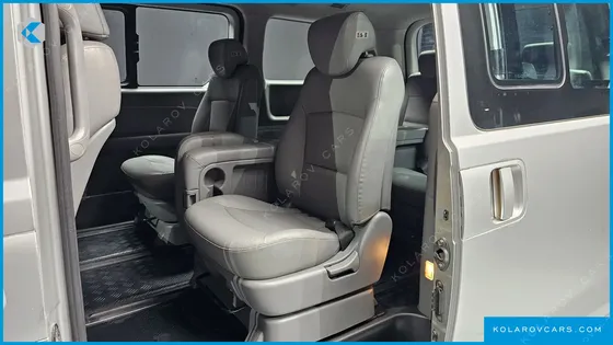 HYUNDAI STAREX 4WD 12-SEATER WAGON