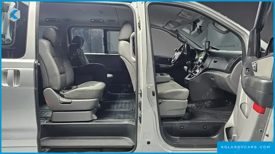 HYUNDAI STAREX 4WD 12-SEATER WAGON