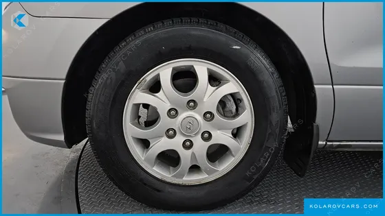 HYUNDAI STAREX 11-SEATER WAGON