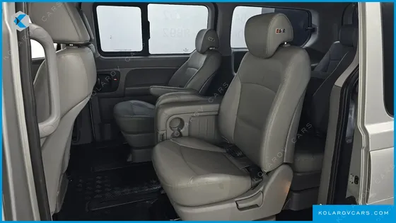 HYUNDAI STAREX 11-SEATER WAGON