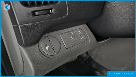 HYUNDAI STAREX 11-SEATER WAGON