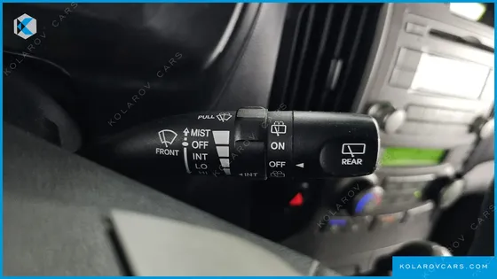 HYUNDAI STAREX 11-SEATER WAGON