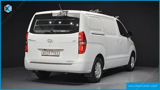 HYUNDAI STAREX 3-SEATER VAN