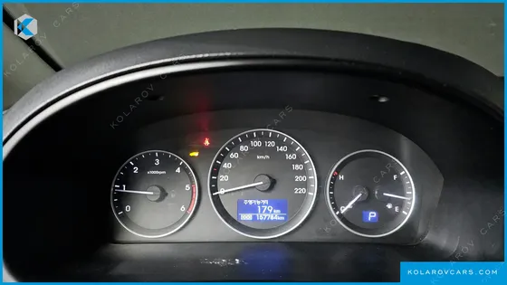 HYUNDAI STAREX 3-SEATER VAN