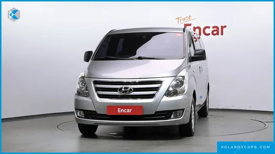 HYUNDAI STAREX 5-SEATER VAN