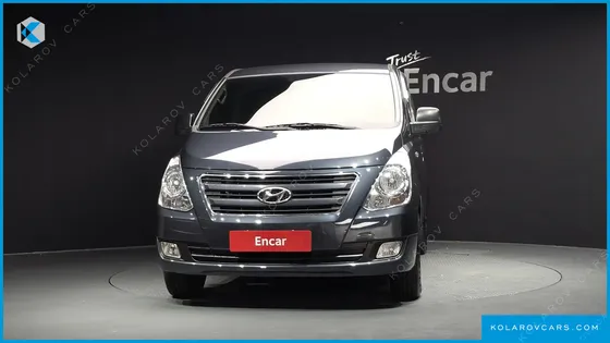 HYUNDAI STAREX 5-SEATER VAN