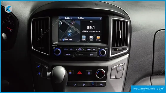 HYUNDAI STAREX 5-SEATER VAN