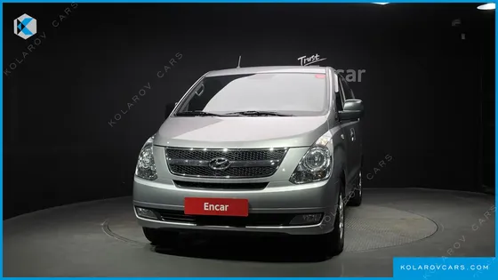 HYUNDAI STAREX 5-SEATER VAN