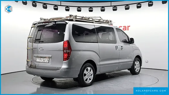 HYUNDAI STAREX 4WD 11-SEATER WAGON
