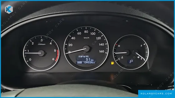 HYUNDAI STAREX 4WD 11-SEATER WAGON