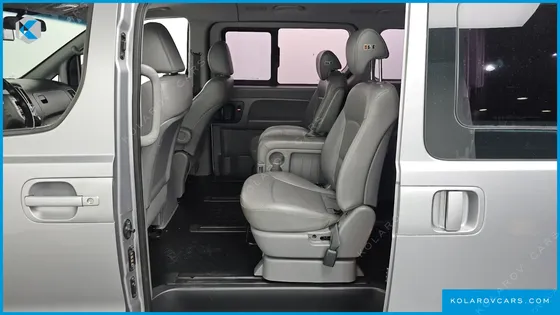 HYUNDAI STAREX 4WD 11-SEATER WAGON