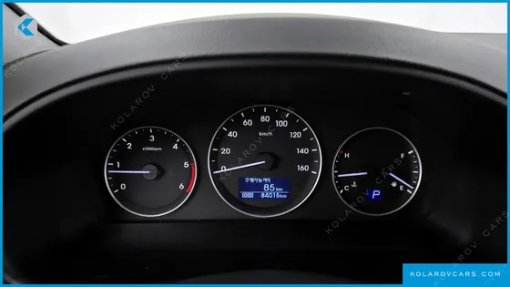 HYUNDAI STAREX 4WD 11-SEATER WAGON