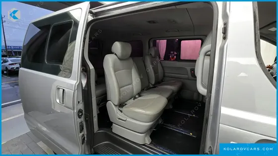 HYUNDAI STAREX 4WD 11-SEATER WAGON