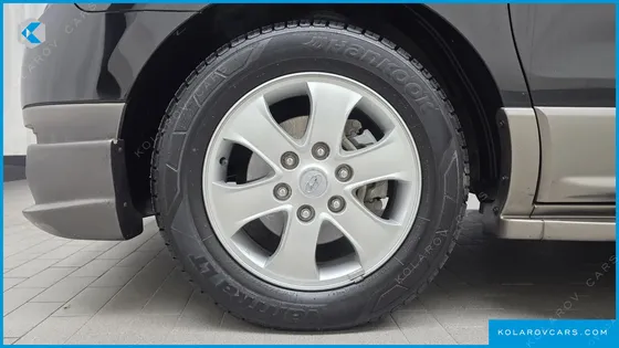HYUNDAI STAREX 11-SEATER WAGON HVX