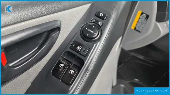 HYUNDAI STAREX 12-SEATER WAGON