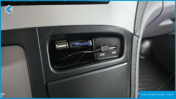 HYUNDAI STAREX 12-SEATER WAGON