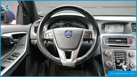 VOLVO S60 D4
