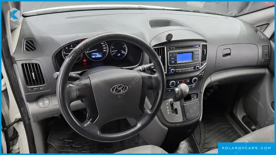 HYUNDAI STAREX 3-SEATER VAN
