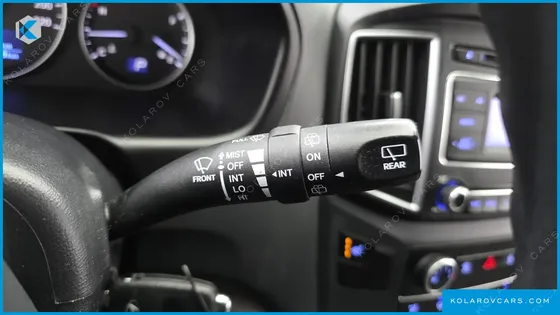 HYUNDAI STAREX 3-SEATER VAN