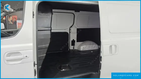 HYUNDAI STAREX 3-SEATER VAN