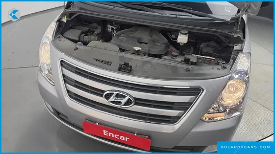 HYUNDAI STAREX 12-SEATER WAGON