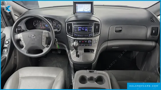 HYUNDAI STAREX 12-SEATER WAGON
