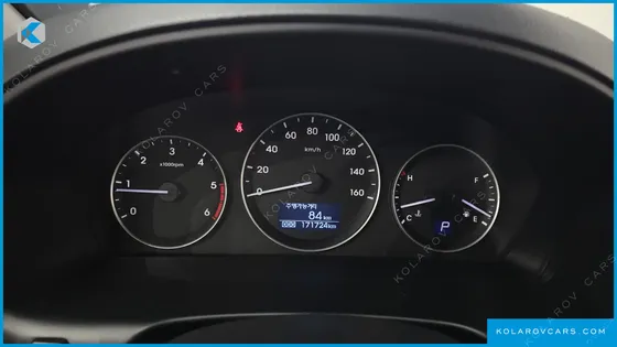 HYUNDAI STAREX 12-SEATER WAGON
