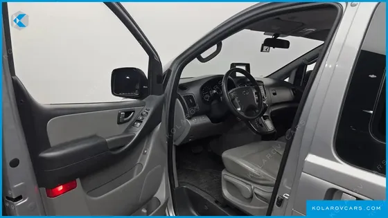 HYUNDAI STAREX 12-SEATER WAGON