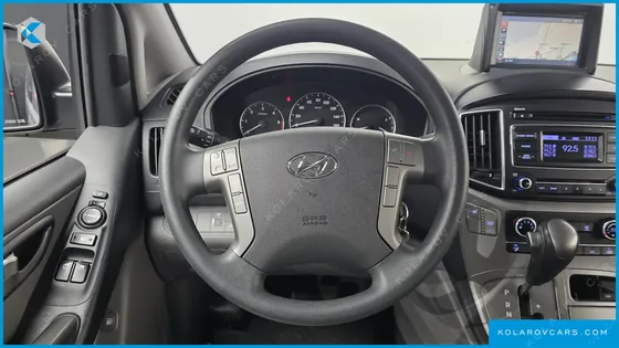 HYUNDAI STAREX 12-SEATER WAGON