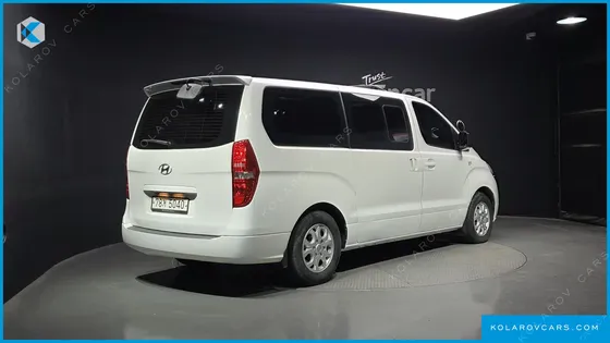HYUNDAI STAREX 12-SEATER WAGON