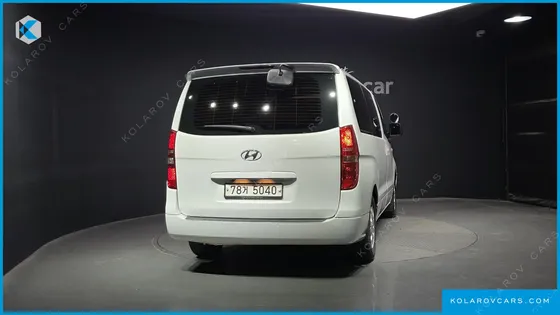HYUNDAI STAREX 12-SEATER WAGON