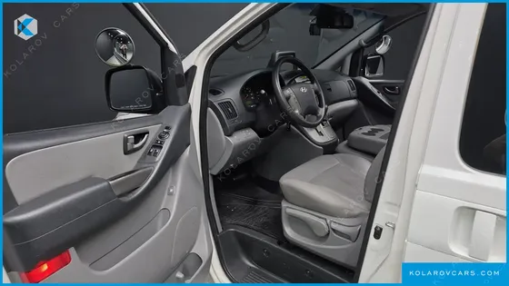 HYUNDAI STAREX 12-SEATER WAGON