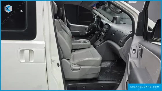 HYUNDAI STAREX 12-SEATER WAGON