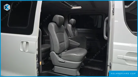 HYUNDAI STAREX 12-SEATER WAGON
