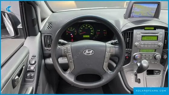 HYUNDAI STAREX 12-SEATER WAGON