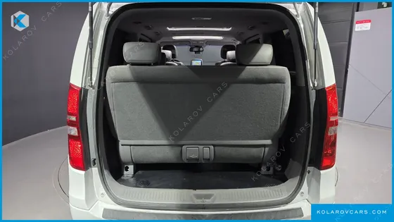 HYUNDAI STAREX 12-SEATER WAGON