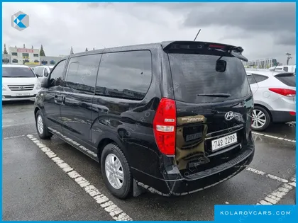 HYUNDAI STAREX 11-SEATER WAGON
