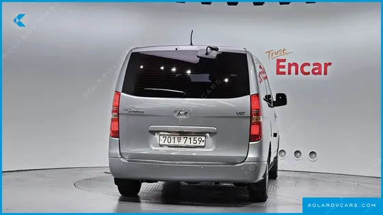 HYUNDAI STAREX 12-SEATER WAGON