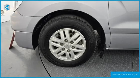 HYUNDAI STAREX 12-SEATER WAGON
